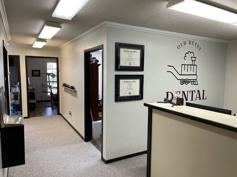 Old Betsy Dental of Joshua office interior