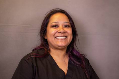 Veronica, Front Desk